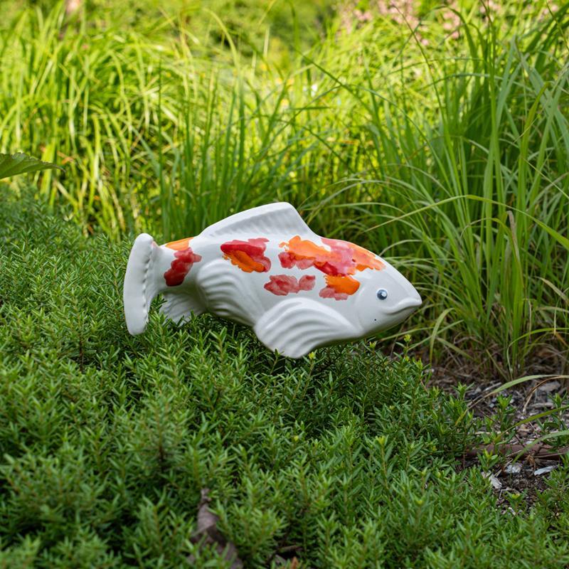 MEDIUM FISH IN THE GARDEN: KOHAKU RIGHT,FISH IN THE GARDEN,MEDIUM KOHAKU RIGHT