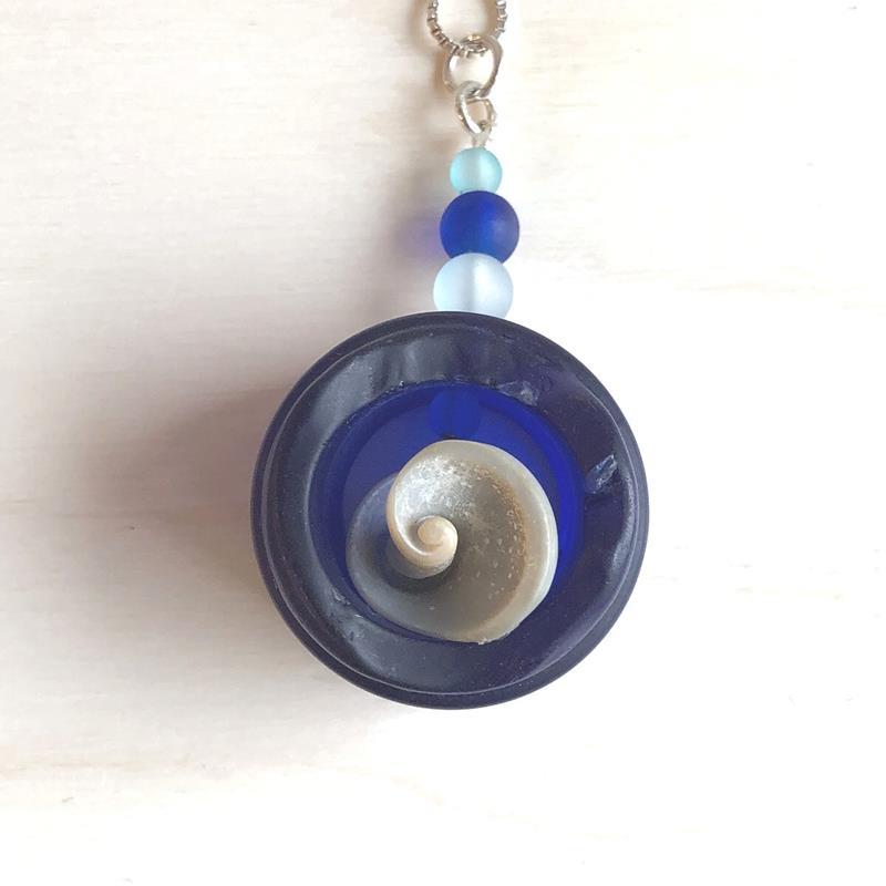 RARE COBALT BLUE BOTTLE NECK NECKLACE,SEA FEATHERS
