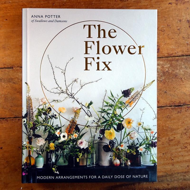 FLOWER FIX: MODERN ARRANGEMENTS FOR A DAILY DOSE OF NATURE,WHITE LION PUBLISHING,9781781317884