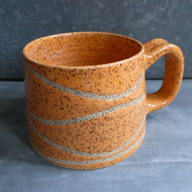 WAVE MUG SMALL: ORANGE,EG DESIGNS MAINE,SMALL WAVE MG ORANGE